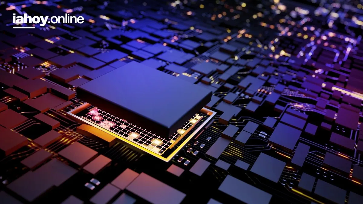 Musk quiere fabricar los chips de la IA en su casa: 1.000 millones de robots y una fábrica 50 veces más grande que el Pentágono